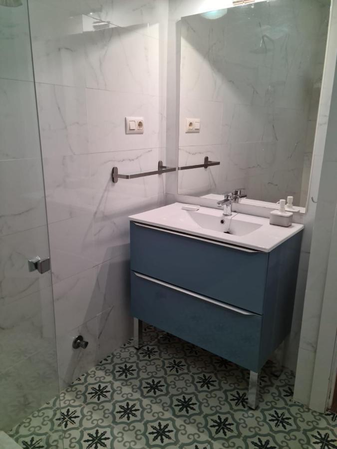 Aparthome Jupiter Centro-Nervion Seville Exterior photo